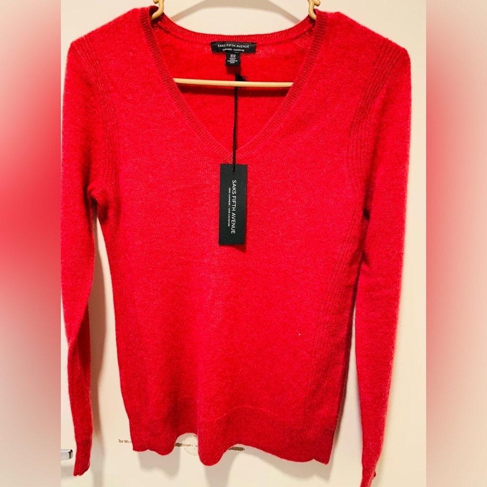 Cashmere v-neck sweater